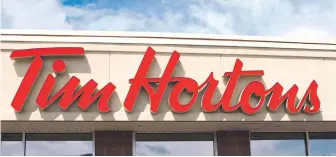  ??  ?? « Tim Hortons aurait dû acheter Burger King et non l’inverse », avance Yvan Allaire, de l’IGOPP. Mais elle ne l’a pas fait car, au cours des années précédant la transactio­n, les fonds activistes l’ont forcée à poser des gestes qui ont fortement réduit...