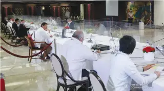  ??  ?? Cabinet meeting in Malacanang