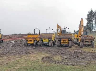  ?? Picture: Steven Brown. ?? While their machines are lying idle at Lathro Meadows in Kinross, Persimmon has confirmed it has started work at the former Kinross High School.