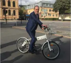  ?? FOTO: PATRIK WIRÉN ?? AVSLAG. Stadens avtal för 5 000 nya hyrbara el-cyklar har upphävts av länsrätten.