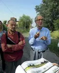  ??  ?? Renzo Piano a Marghera, a destra nel suo spazio alla Biennale (Pattaro/Vision)