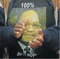  ?? Picture: TSHEKO KABASION ?? ETHNIC FACTOR: The ’100% Zulu Boy’ campaign ahead of the ANC national conference in 2007 — as used on this singing supporter’s T-shirt — boosted the return of tribalism