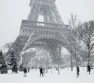  ?? AP ?? An icy Eiffel Tower was closed.