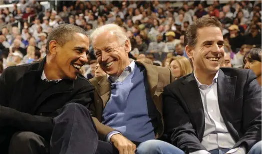  ?? ARCHIVO ?? Hunter Biden junto a su padre y el expresiden­te Barack Obama, con quien mantiene una estrecha cercanía, casi como de familiares.