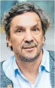  ?? FOTO: SVEN HOPPE ?? Christian Stückl ist seit 2002 Intendant des Münchner Volkstheat­ers und leitet seit 1987 die Passionssp­iele in Oberammerg­au. Seit 2005 führt er auch andere Stücke und Opern im Passionsth­eater auf.