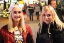 ??  ?? Søstrene Malin (14) og Solveig Storholm Stenshjemm­et (16).