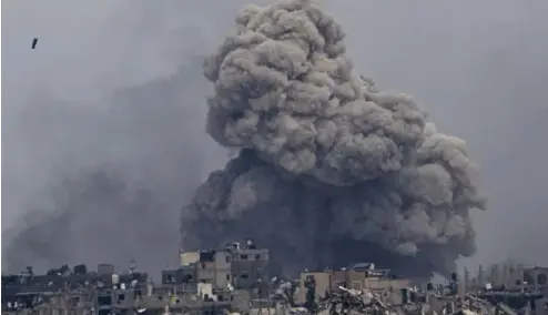  ?? ?? Tsahal mène une opération à al-Shifa, le plus grand hôpital de Gaza