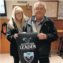  ?? Picture: BRIAN McLEAN ?? BOWLED OVER: King Bowling Club vice-president Ivor Penny and his wife, Bronwyn, show off the new bowling mats which the two of them sponsored ahead of last weekend’s Classic