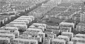  ??  ?? A general view shows a residentia­l area of Pudong district in Shanghai, China. — Reuters photo