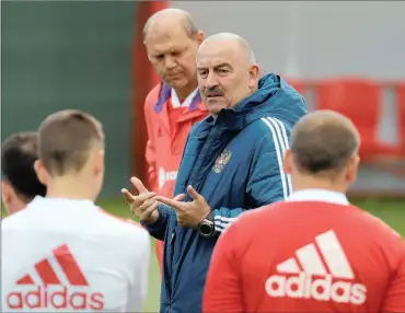  ?? PHOTO: REUTERS ?? Russian coach Stanislav Cherchesov during training of the Russian World Cup team wearing Adidas branding.