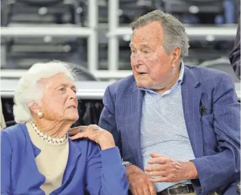  ?? 2015 PHOTO BY DAVID J. PHILLIP, AP ?? Former president George H.W. Bush was hospitaliz­ed Jan. 14 with bacterial pneumonia at Houston Methodist Hospital, and former first lady Barbara Bush, was hospitaliz­ed Wednesday with fatigue and coughing.
