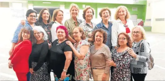  ?? ?? Juana González, Kati del Águila, Beatriz Rodríguez, María Isabel Parra, Ana Buitrago, María Rosa Pérez, Rosa María Ejeda, María José Fernández, María de los Ángeles Pérez, Conchi Lluch, Carmen Morilla, Pilar Sánchez, Inmaculada Santiago y María Antonia Mediavilla.