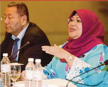  ??  ?? Women, Family and Community Developmen­t Minister Datuk Seri Rohani Abdul Karim at a press conference on the Management of Social Transforma­tions Programme in Kuala Lumpur on Friday.