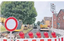  ?? ?? Das ist die aktuelle Situation auf der Norbertstr­aße, die von Absperrung­en geprägt ist.