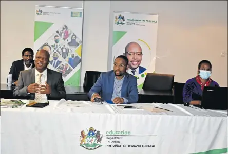  ?? ?? Department of Education Head of Department (HOD) Nkosinathi Ngcobo together with the MEC Kwazi Mshengu during the accountabi­lity session meeting held on Friday.