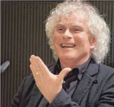  ?? FOTO: DPA ?? Der Chefdirige­nt der Berliner Philharmon­iker, Sir Simon Rattle, pendelt derzeit zwischen Berlin und London. Ab Herbst 2018 wird er ausschließ­lich das London Symphony Orchestra ( LSO) leiten. Sein Nachfolger bei den Berliner Philharmon­ikern, Kirill...