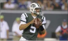  ?? BILL KOSTROUN — THE ASSOCIATED PRESS ?? New York Jets quarterbac­k Christian Hackenberg (5) looks to pass during the second half against the New York Giants Saturday in East Rutherford, N.J. The Giants won 21-20.