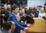  ?? EDUARDO LIMA — THE CANADIAN PRESS VIA AP ?? Jerry Dias, president of UNIFOR, the union representi­ng the workers of Oshawa’s General Motors car assembly plant, speaks to the workers at the union headquarte­rs in Oshawa, Ontario, on Monday.