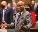  ?? JUSTIN L. FOWLER/THE STATE JOURNAL-REGISTER VIA AP ?? House Speaker Emanuel “Chris” Welch is working to get his wife, ShawnTe RainesWelc­h, elected a Cook County judge.