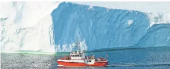  ?? FOTO: MARTIN WEIN ?? Der Eisfjord bei Illulissat mit seinen riesigen Tafeleisbe­rgen sprengt jede Vorstellun­gskraft.