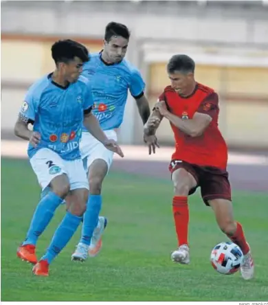  ?? RAFAEL GONZÁLEZ ?? Los ejidenses vencieron por 2-0 al decano del fútbol español en Santo Domingo en la primera vuelta.