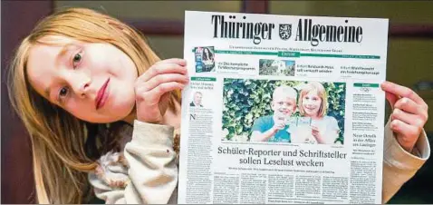  ??  ?? Engagement fängt früh an: Lotta von der Bergkreiss­chule Alach war als Tinte-Reporterin unterwegs und mit Mitschüler Tom auf der Titelseite. Foto: Sa. Fromm