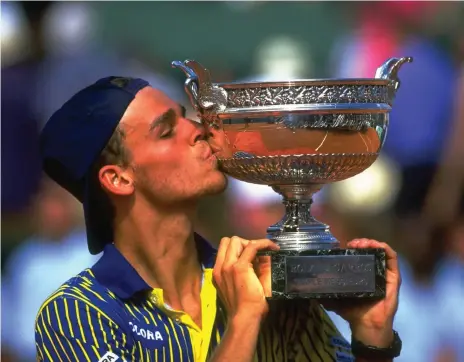  ?? Allsport ?? Gustavo Kuerten after winning the 1997 French Open – his crowning glory among 20 career titles, 14 of which were on clay