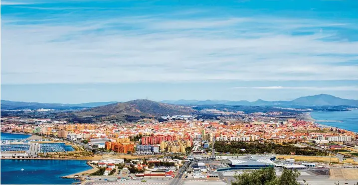  ?? Foto: Artur Bogacki, Fotolia ?? La Línea liegt ganz im Süden Spaniens. Die Stadt ist eine Hochburg der Schmuggler und Drogenhänd­ler.