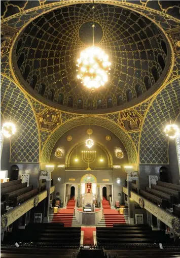  ?? Foto: Ulrich Wagner ?? Vielen Menschen, die zum ersten Mal die Synagoge besuchen, verschlägt es die Sprache bei diesem Anblick: der Innenraum mit seiner 29 Meter hohen Kuppel.