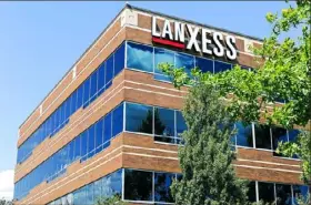  ?? Connor Mulvaney/Post-Gazette ?? Lanxess' North American headquarte­rs building in Findlay.