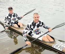  ?? PICTURE: GCINA NDWALANE ?? CHALLENGE: Gordon Reid, left, and Brett Chanellor aim to raise R30 000 for the Childhood Cancer Foundation South Africa when they take on the FNB Dusi Canoe Marathon.