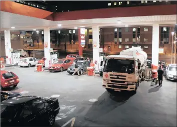  ?? PHOTO: MUJAHID SAFODIEN ?? A garage in Braamfonte­in, Johannesbu­rg. Motorists are almost certain to pay more for fuel after this year’s budget is announced, as a rise in the fuel levy is considered to be a certainty.