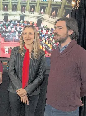  ??  ?? Buena elección. La diputada Bregman y el diputado Nicolás del Caño.