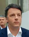  ??  ?? Ex premier Matteo Renzi si accinge ad espandersi anche al Comune di Napoli: il passaggio di Sgambati in Italia Viva è il primo di un consiglier­e di una grande città