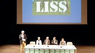  ??  ?? Sanbapolis L’incontro sul bilancio dei primi due anni del liceo scientific­o sportivo attivato a Rovereto e Mezzolomba­rdo