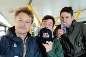  ?? FOTO RED BULL BELGIË ?? Maxim, Nils en Jan wagen hun kans in de wedstrijd.