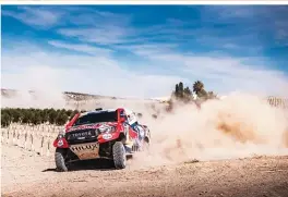  ??  ?? AL-ATTIYAH.
Toyota seguirá siendo la segunda marca oficial en liza, y aunque su Toyota Hilux puede parecer a priori algo menos competitiv­o, Nasser A-Attiyah ha ganado con él la reciente Baja Andalucía, en la que también competían Sainz y Peterhanse­l.