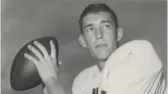  ?? CRIMSON TIDE PHOTOS ?? Former Alabama quarterbac­k Steve Sloan, the captain of the Crimson Tide's 1965 national championsh­ip team, died Sunday at the age of 79.