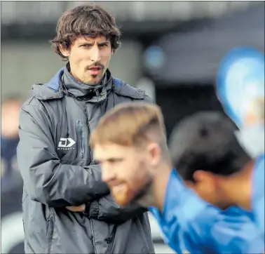  ?? ?? El barcelonés Albert Riera, durante una sesión del Auckland City, el club neozelandé­s que entrena.