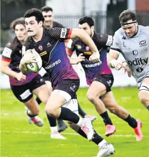  ?? Photo La Dépêche du Midi Michel Viala ?? SIX PROCHAINS MACTHS DÉTERMINAN­TS
Les Blagnacais se sont imposés face à Rennes dans leur antre. Une prouesse qui leur permet de monter à la quatrième place du classement et de regarder vers le haut.
DAX >