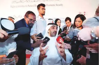  ?? Reuters ?? Shaikh Mohammad Bin Khalifa Al Khalifa speaks to reporters during a press conference in Manama yesterday to announce the size and content of the newly discovered resources.