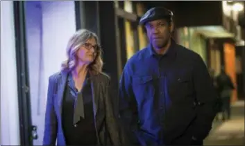 ?? COLUMBIA PICTURES ?? Melissa Leo and Denzel Washington share a scene in “The Equalizer 2.”
