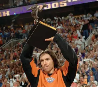  ?? ANDREW D. BERNSTEIN/NBAE/GETTY IMAGES FILE ?? On Friday night, Steve Nash will have his No. 13 Suns number added to the franchise’s Ring of Honor.