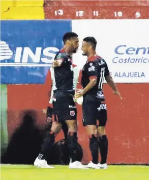  ?? AlONsO TENORIO ?? Contra Herediano, el cubano Marcel Hernández (izq.) marcó un gol y Alex López sirvió dos asistencia­s.