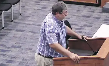  ?? KATY ISD VIDEO SCREEN GRAB ?? Greg Barrett, above, accused Lance Hindt, now a school superinten­dent in Katy, Texas, of bullying him when they attended school together more than three decades ago.