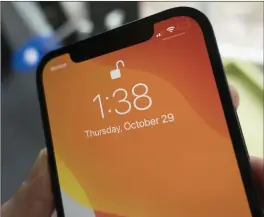  ??  ?? The iPhone 12 sticks with the notch.