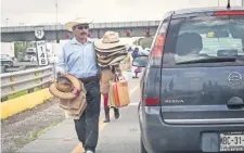  ??  ?? De acuerdo con la Secretaría de Turismo estatal, este rubro se ve afectado por las complicaci­ones de traslado en la autopista.