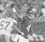  ?? Brett Coomer / Houston Chronicle ?? Deshaun Watson (4) threw five touchdown passes and did not have an intercepti­on in the loss to the Chiefs on Sunday night.
