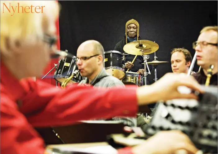  ?? FOTO: CATA PORTIN ?? Musikerna i UMO Jazz Orchestra ger i från sig en tiondel för att rädda sina jobb. Arkivbild.