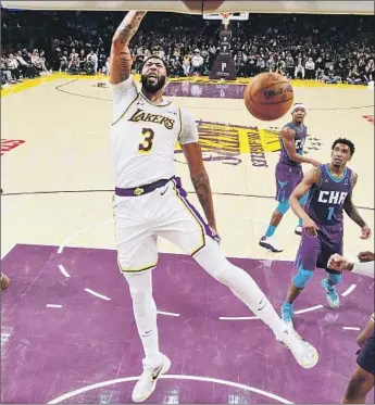  ?? Robert Gauthier Los Angeles Times ?? THE LAKERS’ Anthony Davis has helped his new team win its last five heading into Tuesday’s game against the Bulls in his hometown of Chicago. Playing in front of family is “always a huge thing,” he said.